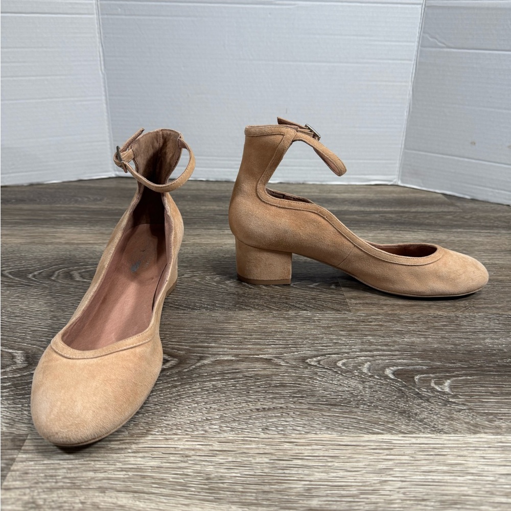 Jeffrey Campbell Free People Shoes women's 8.5 Beige Suede Block‎ Heel Round Toe